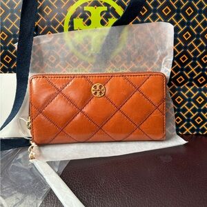 Tory Burch full zipper Wallet Continental 171544 NWT in dark whiskey/shoppingbag